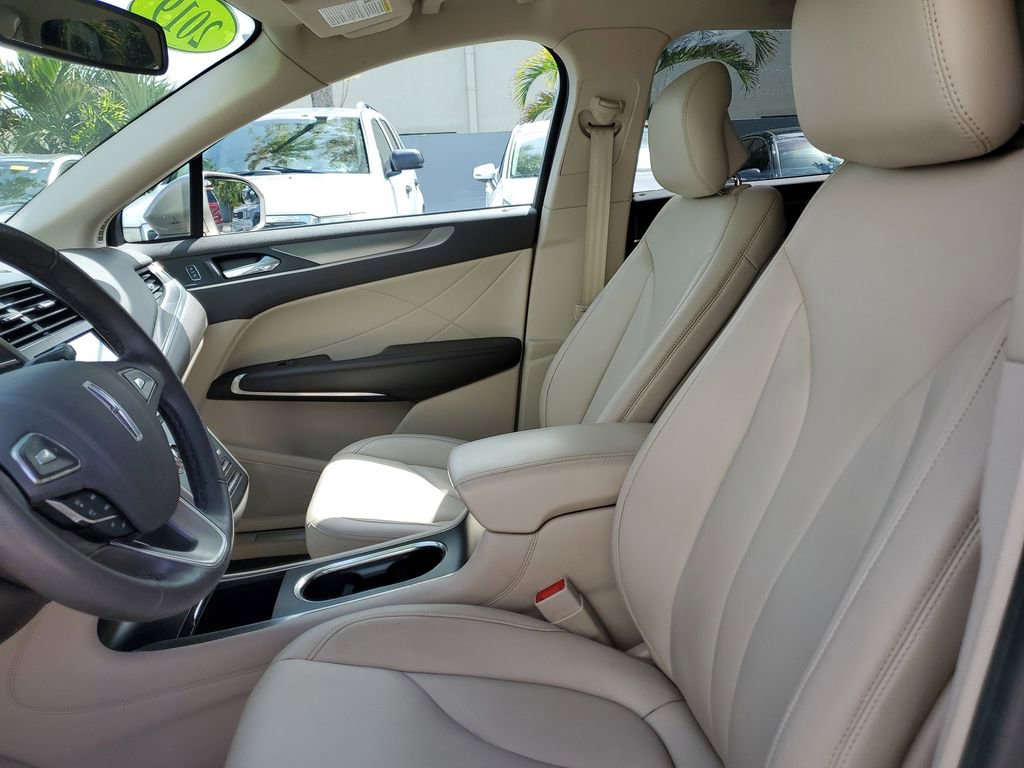 Used 2019 Lincoln MKC Premiere image 19