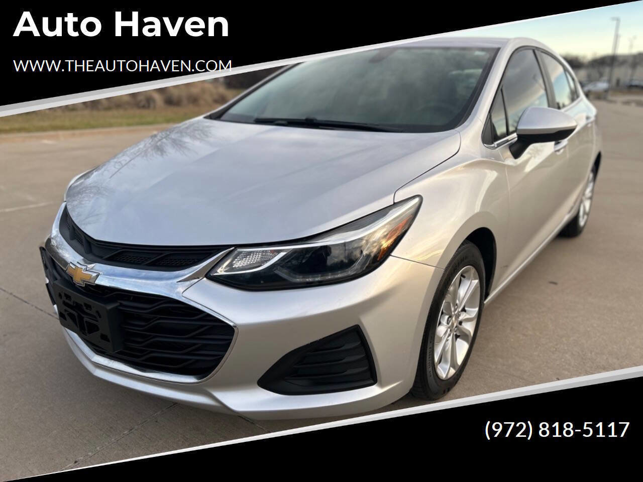 Used 2019 Chevrolet Cruze LT w/ Convenience Package image 1
