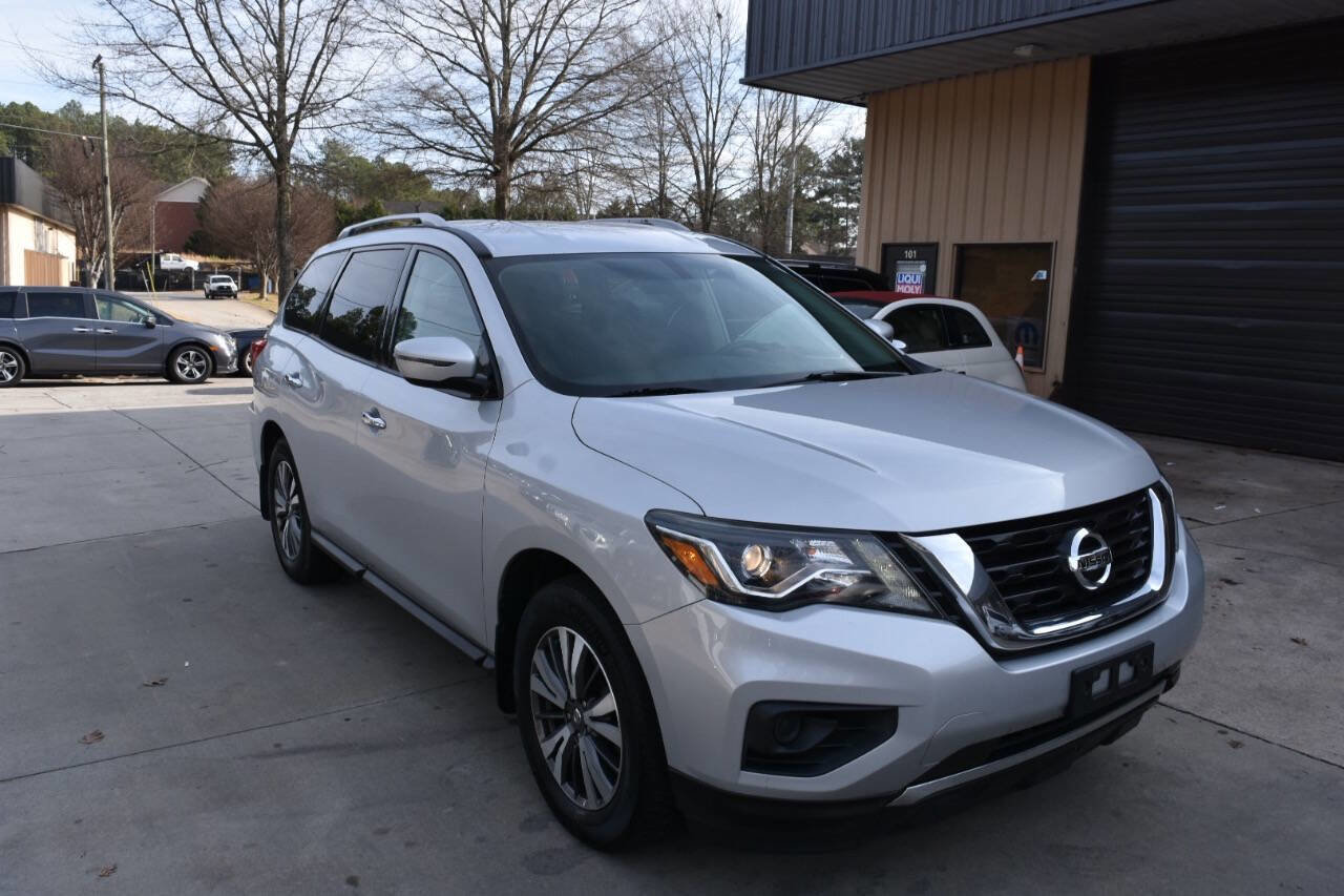 Used 2017 Nissan Pathfinder S image 10