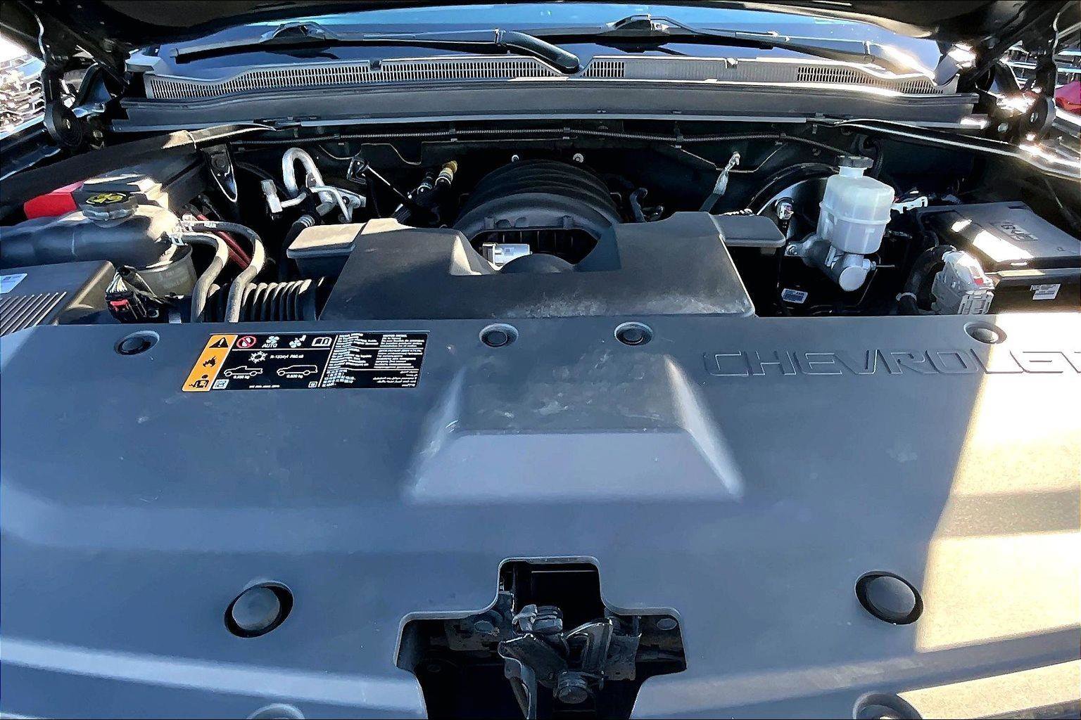 Used 2019 Chevrolet Suburban LT image 21