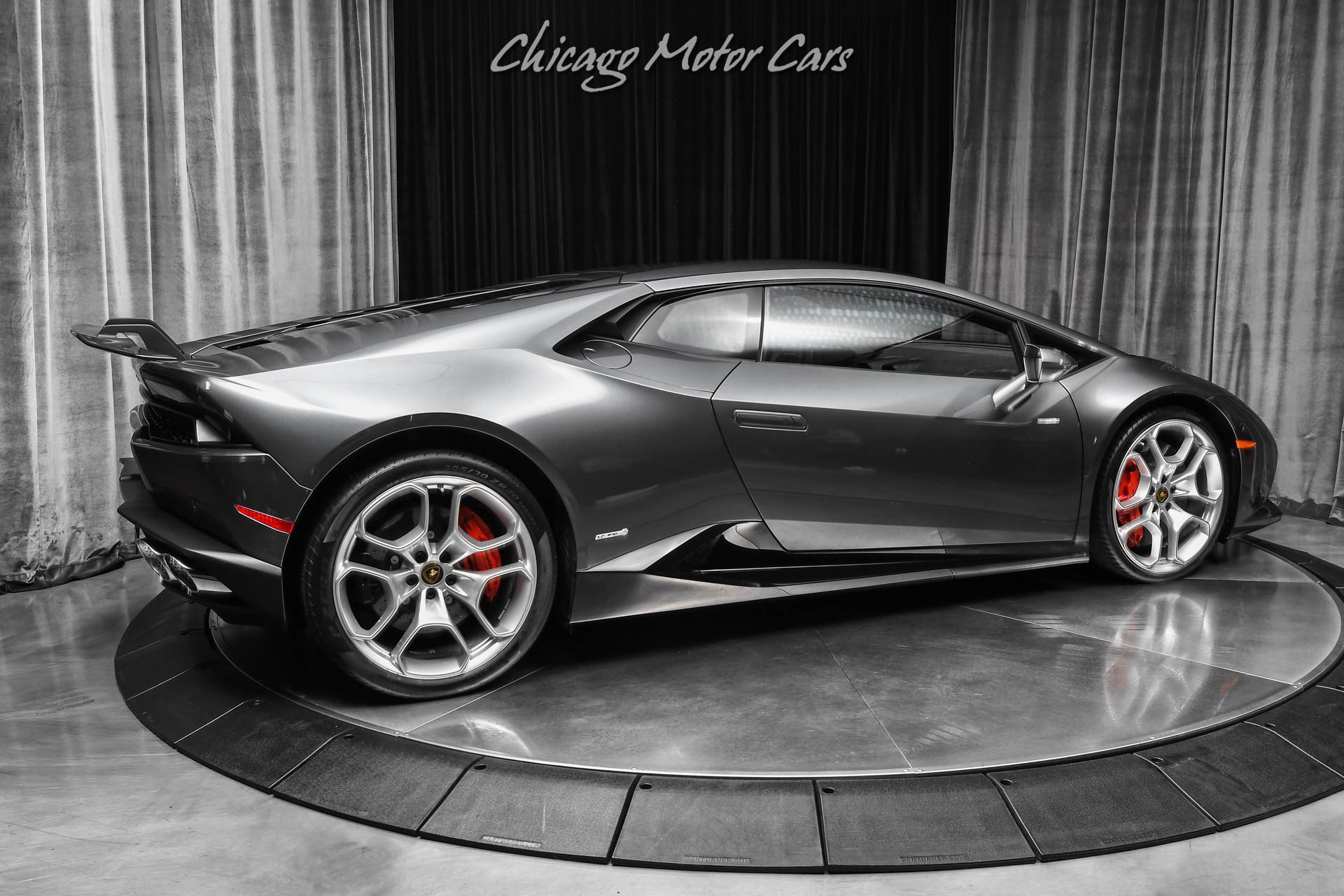 Used 2017 Lamborghini Huracan LP 610-4 AWD/4WD image 5