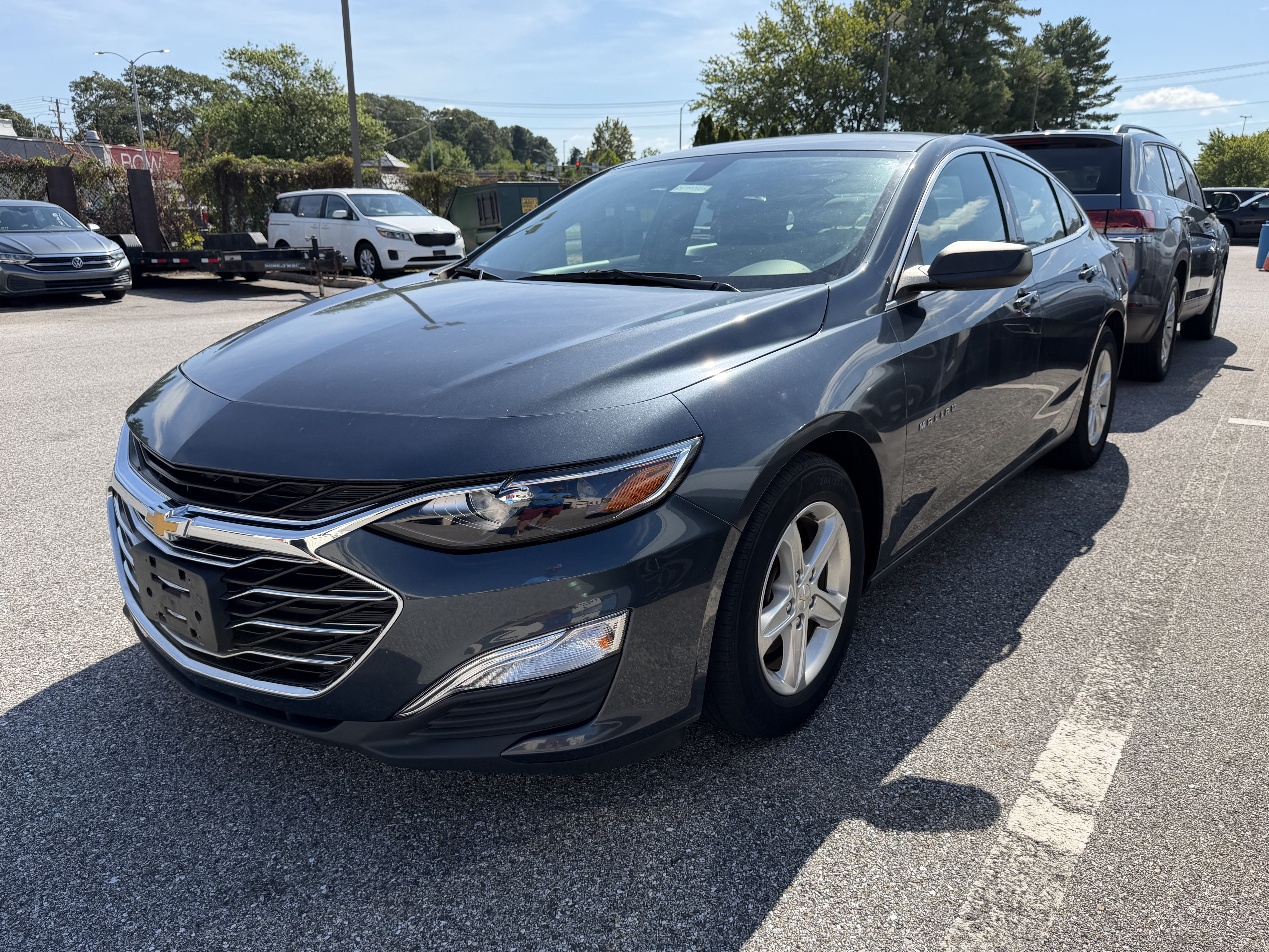 Used 2021 Chevrolet Malibu LS FWD image 3