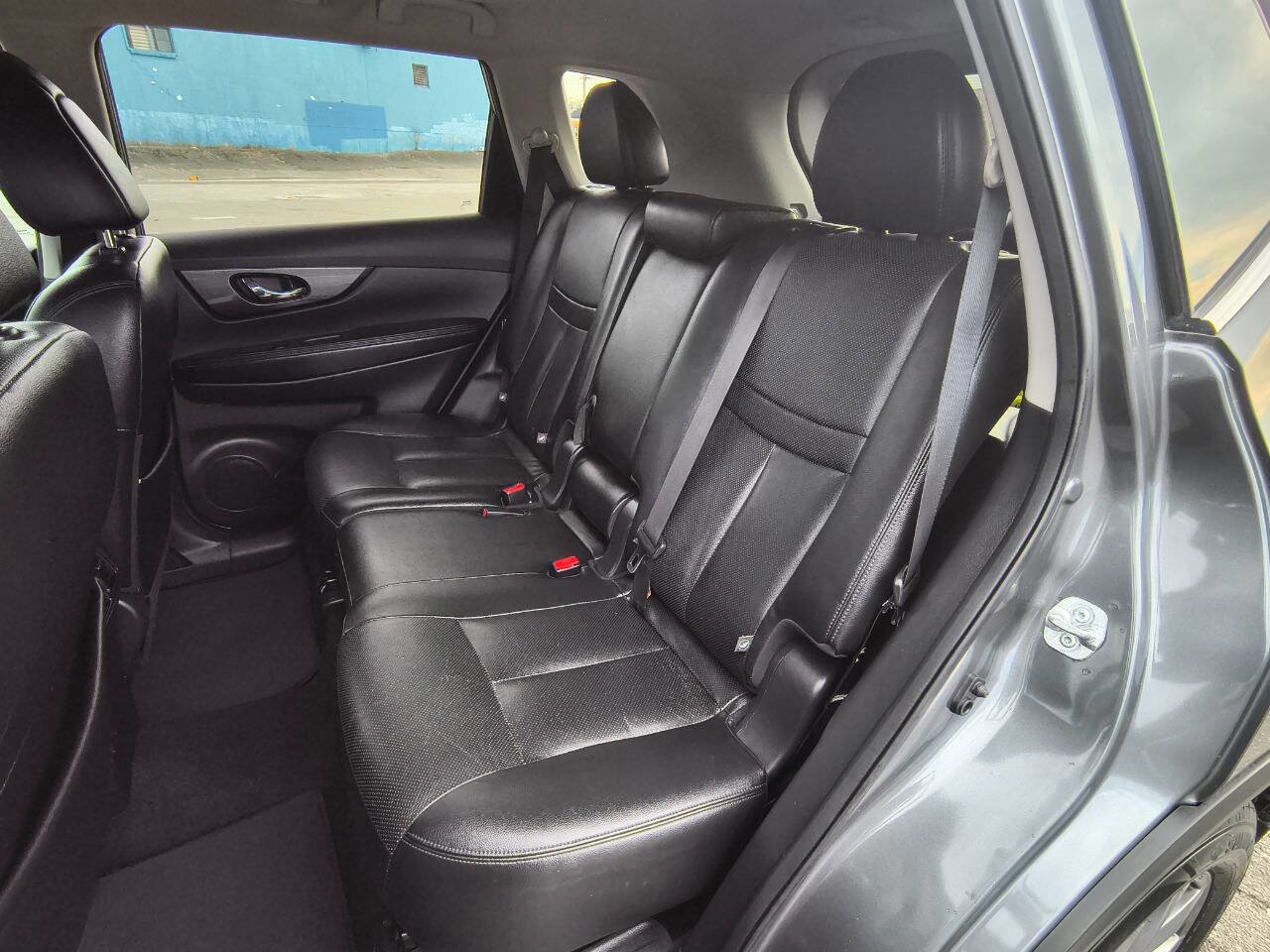 Used 2016 Nissan Rogue SL w/ SL Premium Package image 18