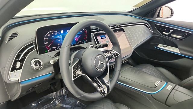 Used 2024 Mercedes-Benz E 450 4MATIC Sedan w/ Airmatic Package image 21