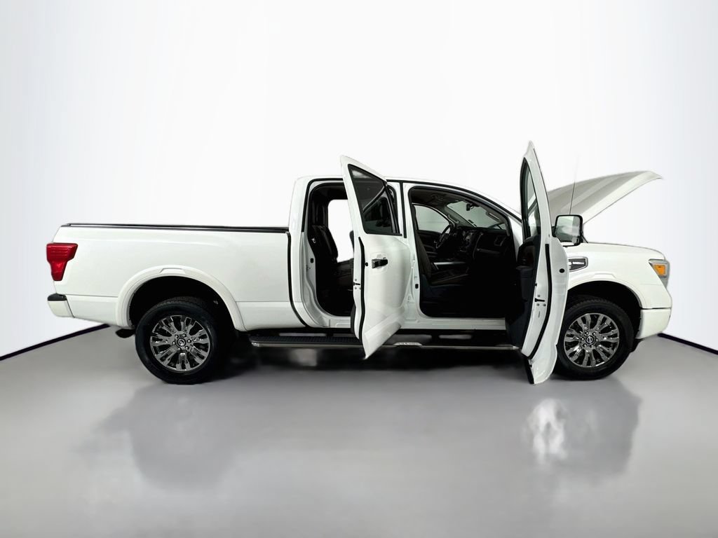 Used 2017 Nissan Titan Platinum Reserve AWD/4WD image 32