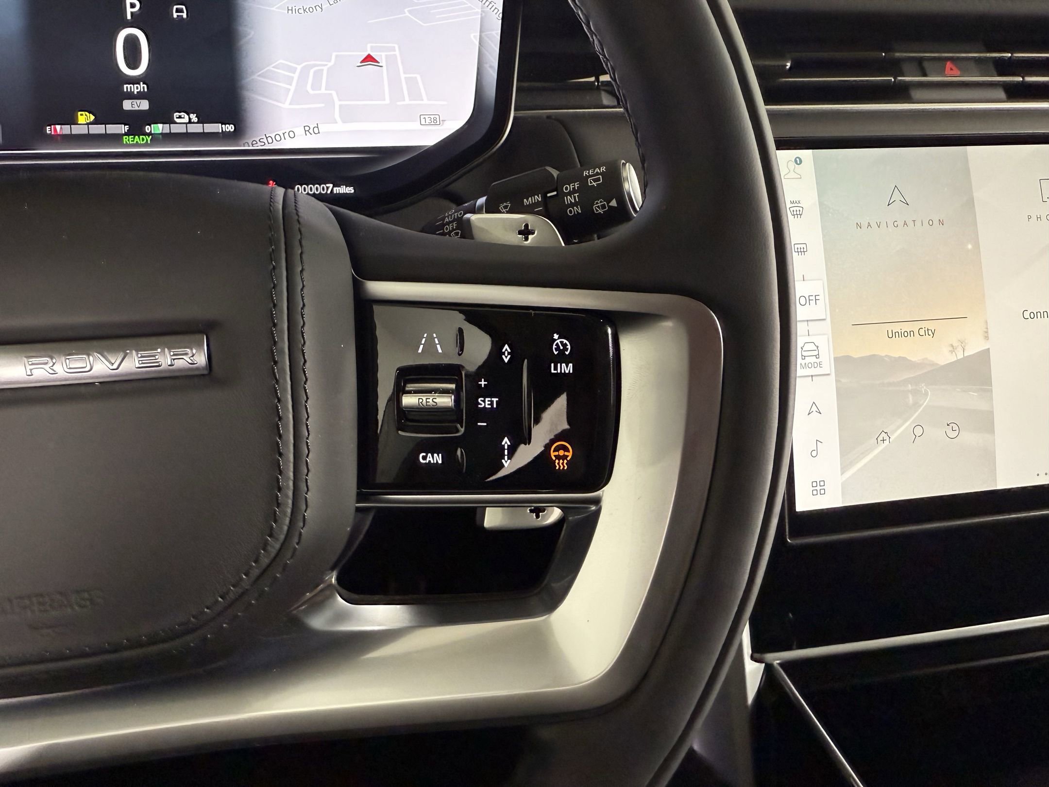 New 2025 Land Rover Range Rover SE image 21