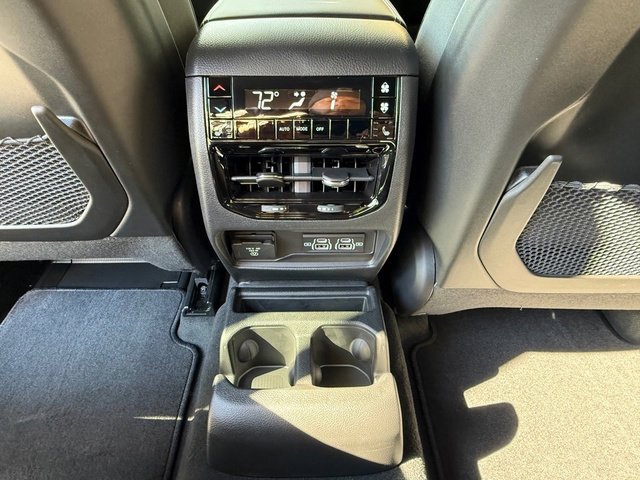 New 2025 Jeep Grand Cherokee L Limited image 18