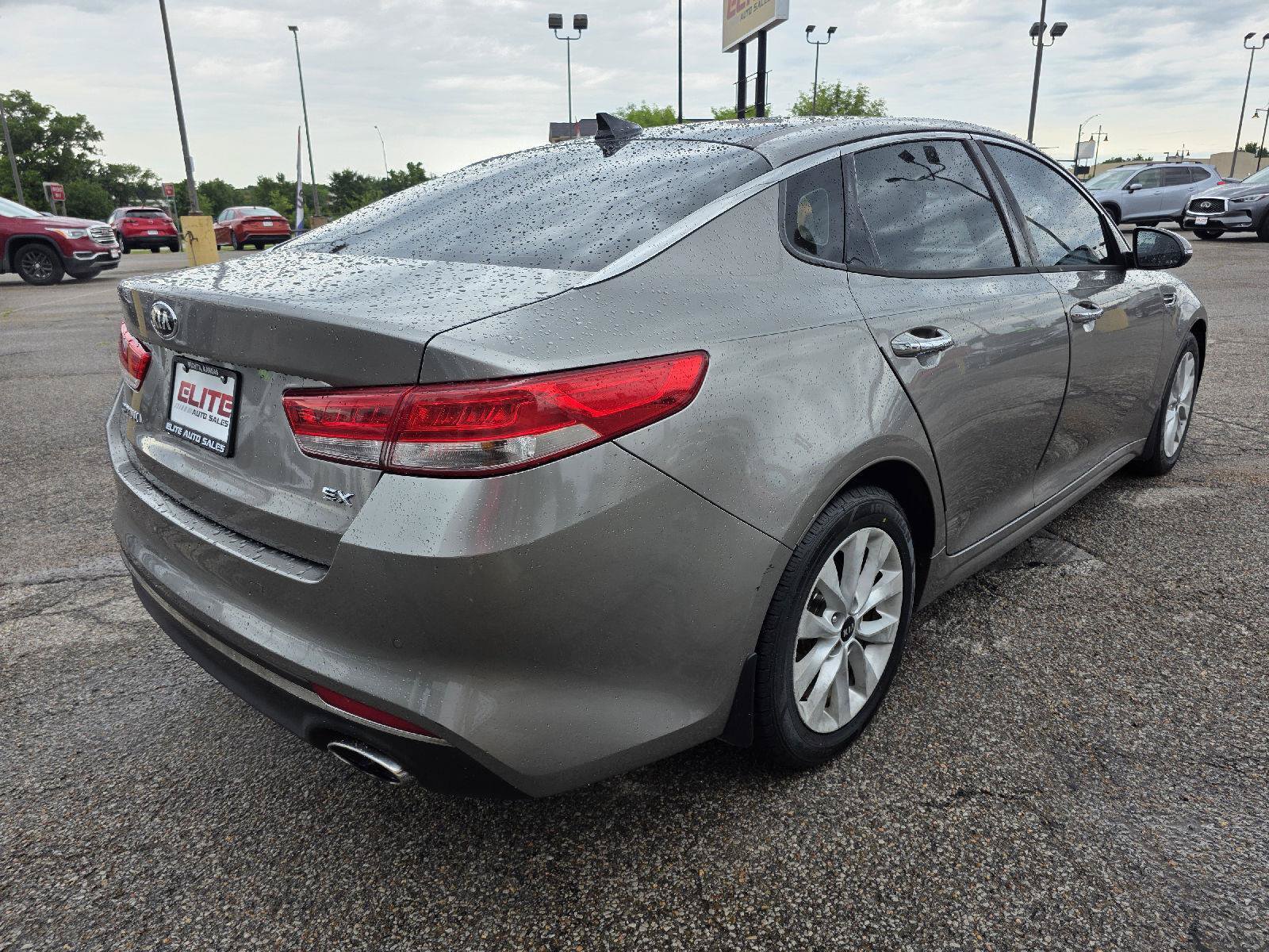 Used 2017 Kia Optima EX w/ Premium Package FWD image 5