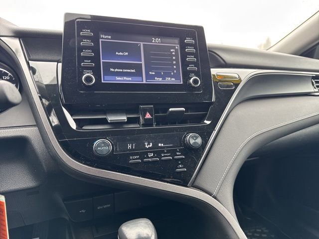 Used 2024 Toyota Camry SE image 12