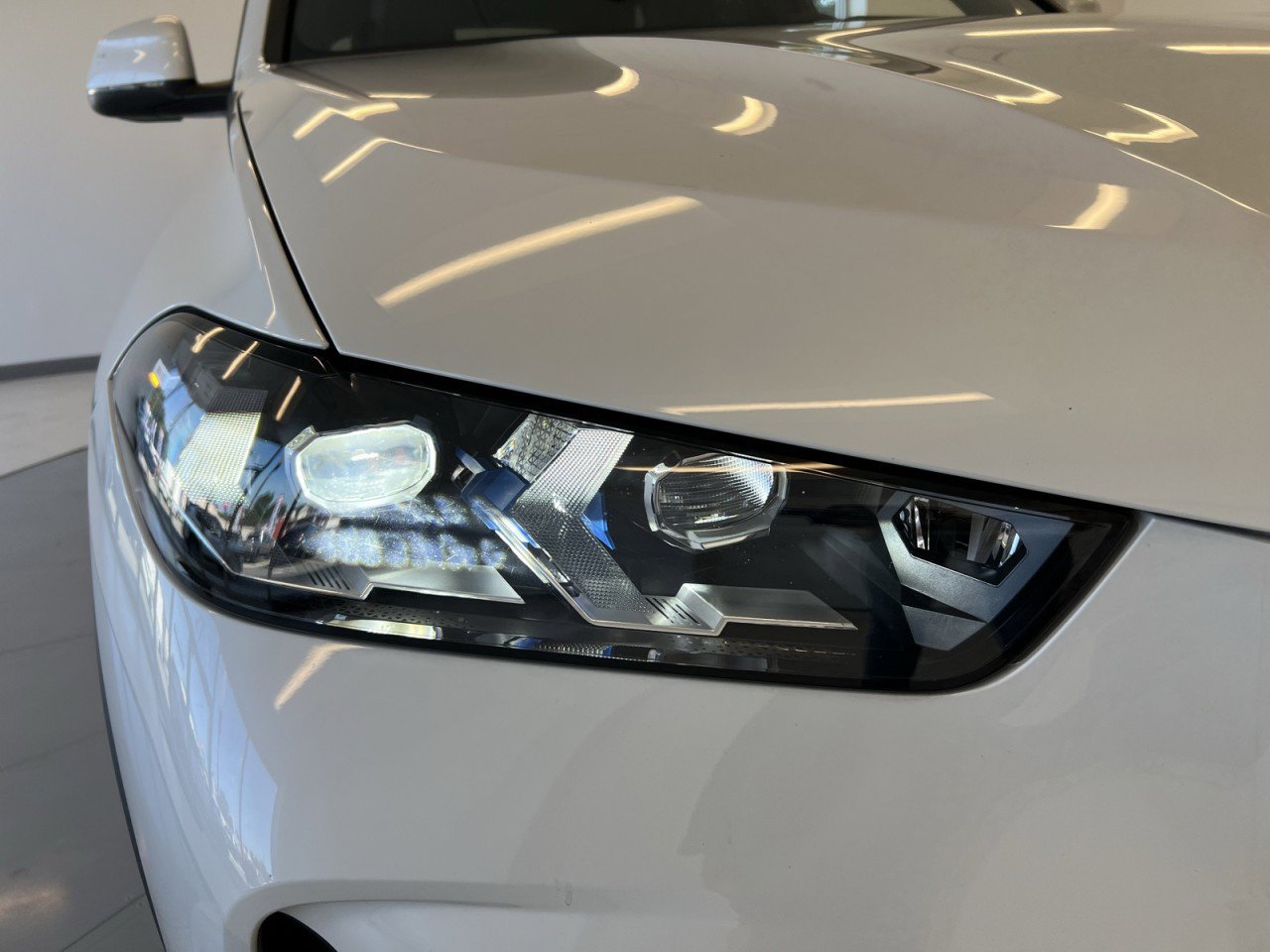 Used 2024 BMW X5 xDrive40i w/ Premium Package image 56