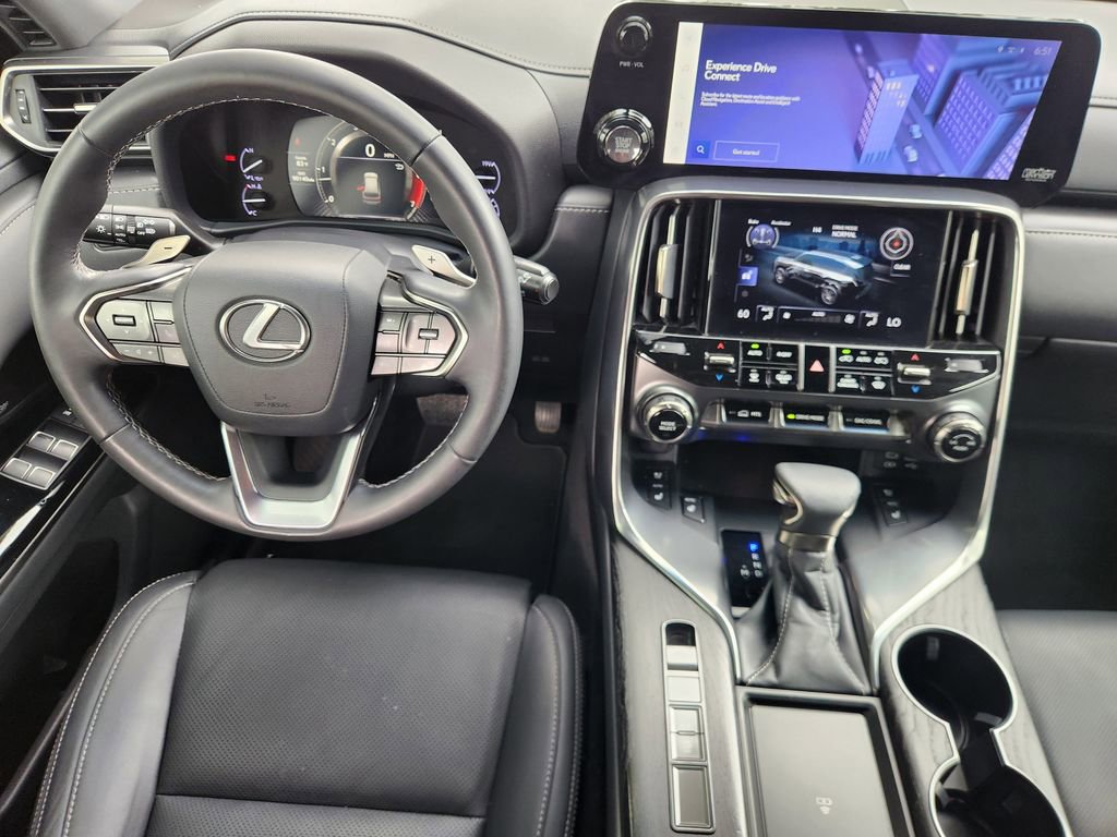 Used 2023 Lexus LX 600 4WD w/ Interior Upgrade Package image 29