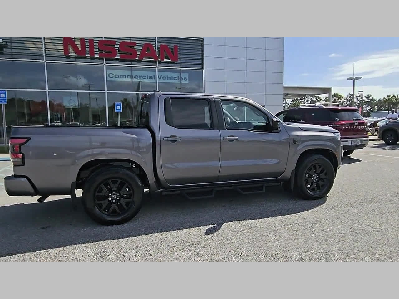Used 2026 Nissan Frontier SV w/ Tow Package RWD image 36