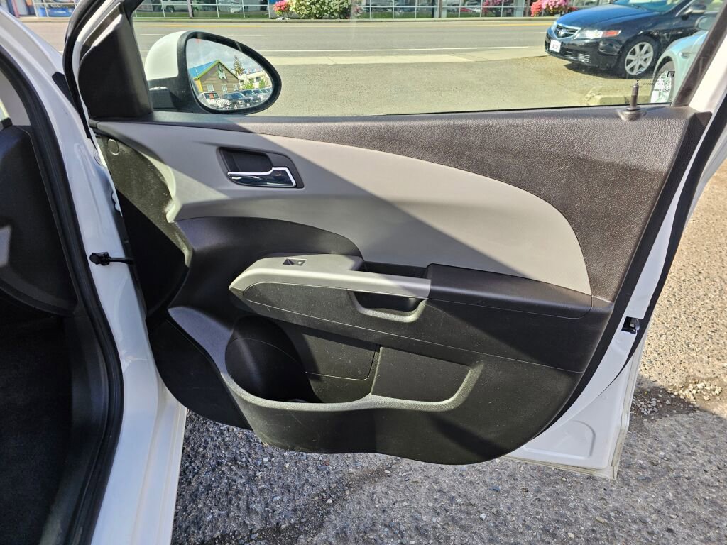 Used 2019 Chevrolet Sonic Premier image 11