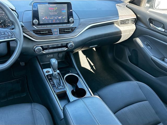 Used 2024 Nissan Altima 2.5 SV image 21