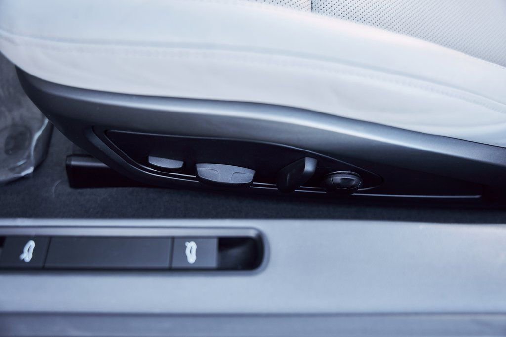 Used 2022 Porsche 911 Turbo S image 32
