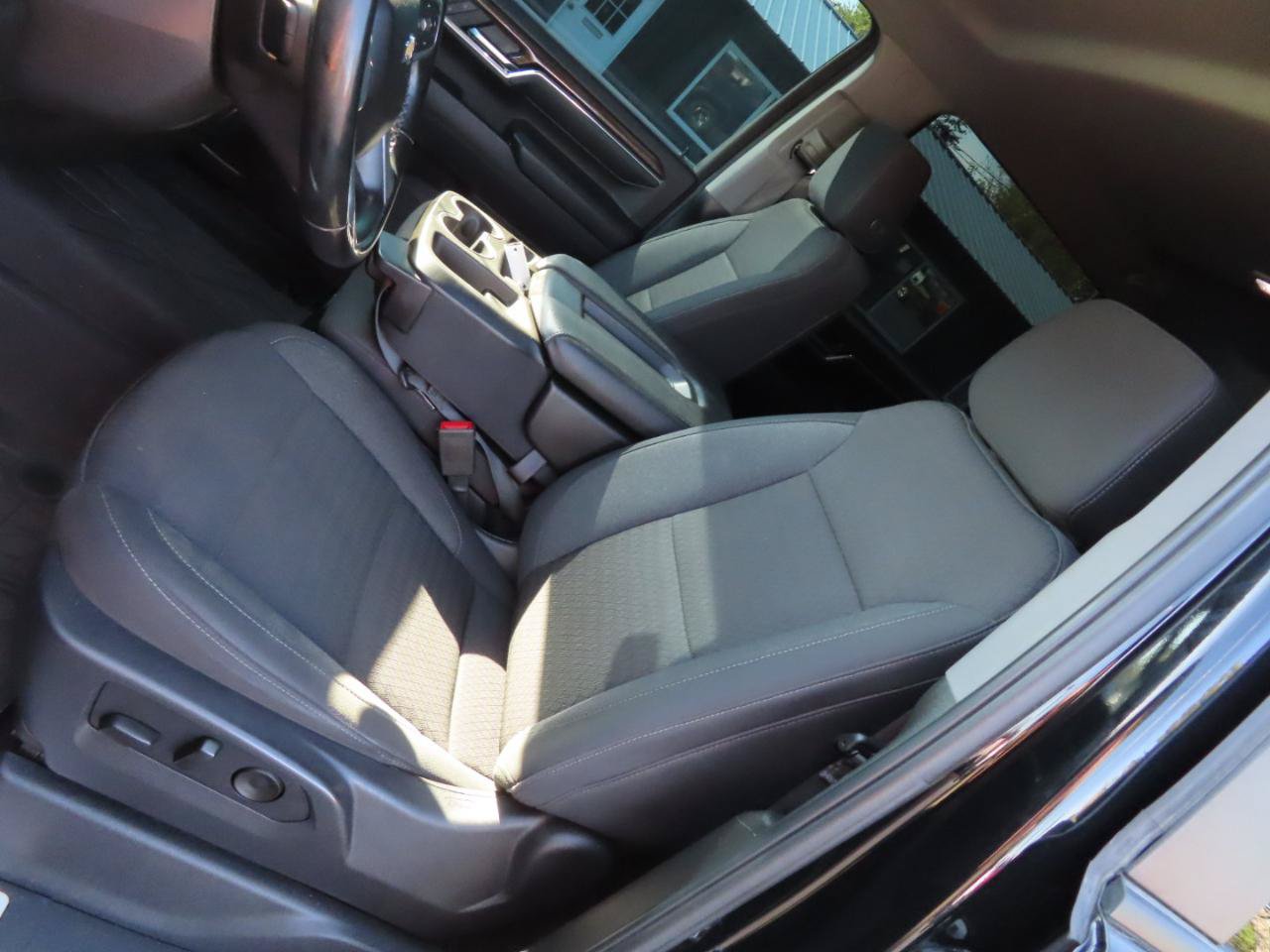Used 2024 Chevrolet Silverado 3500 LT w/ Convenience Package AWD/4WD image 17