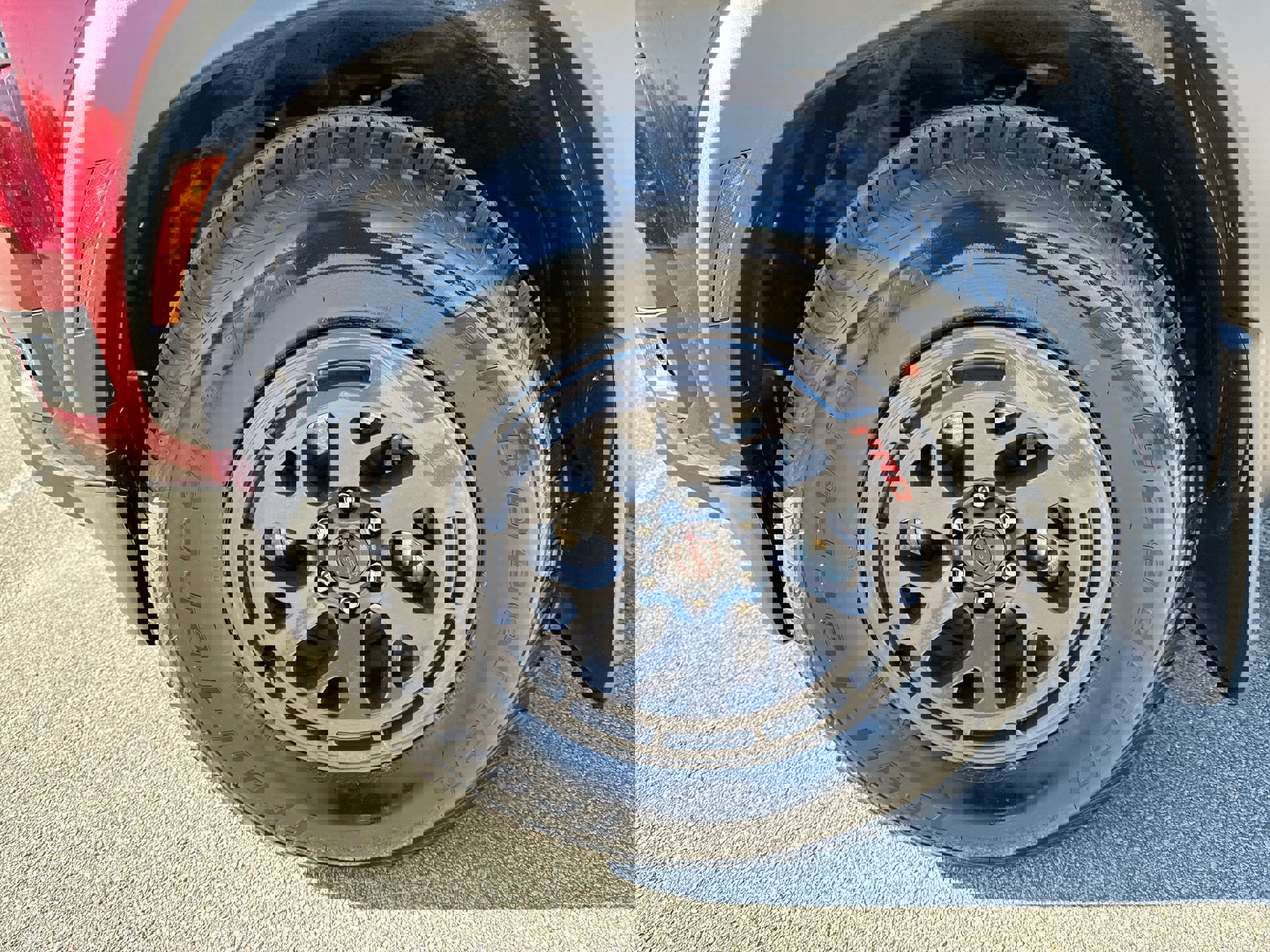 Used 2025 Nissan Frontier Pro-X image 18