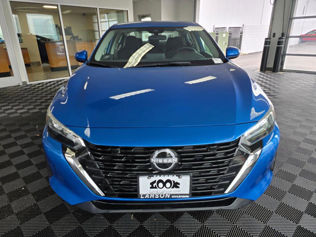 Used 2024 Nissan Sentra SV FWD image 8