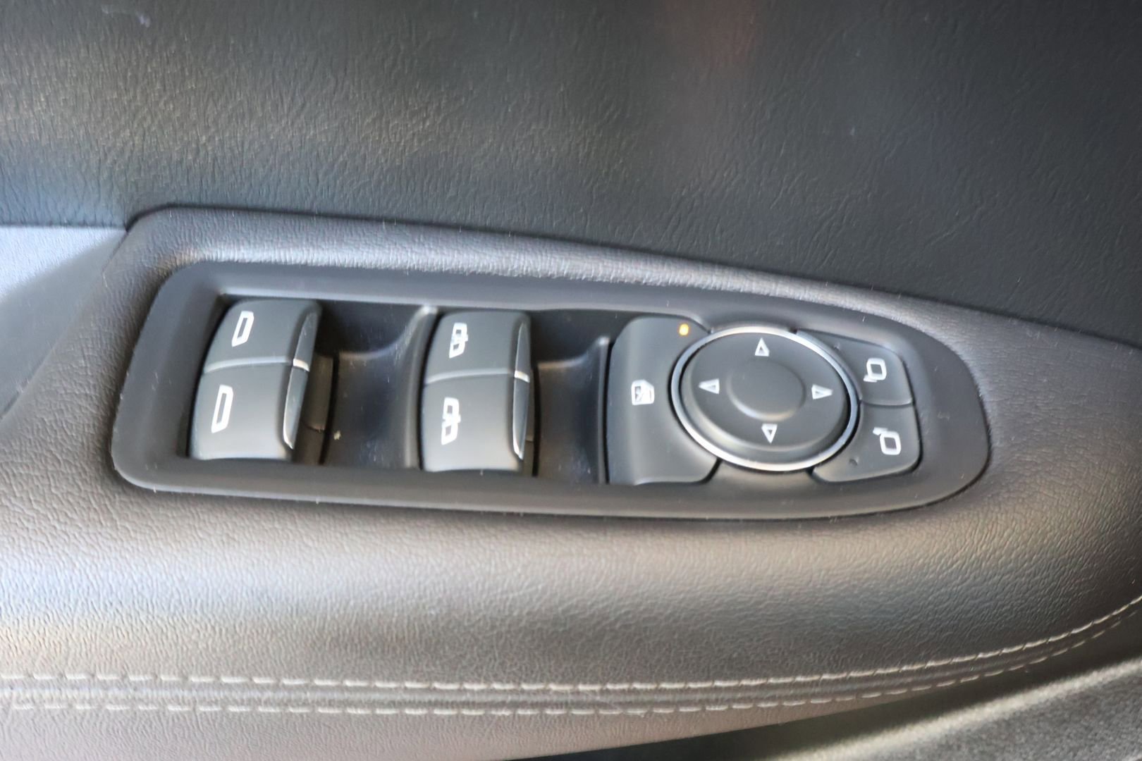 Used 2022 Cadillac XT5 Luxury image 11