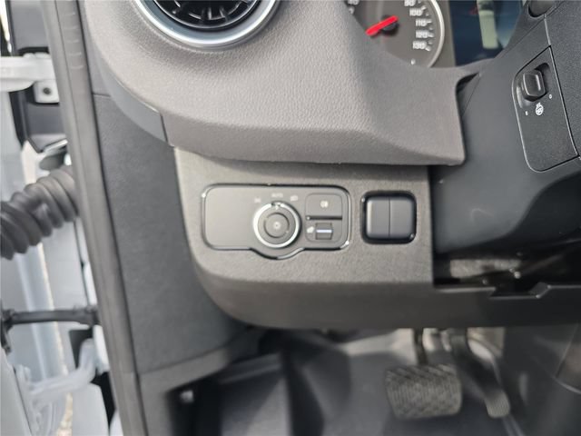 New 2026 Mercedes-Benz Sprinter 4500 image 26