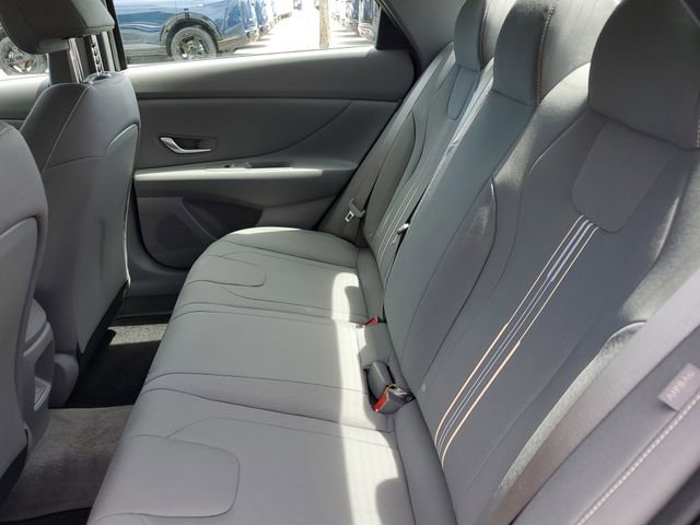 Used 2026 Hyundai Elantra Sport image 11