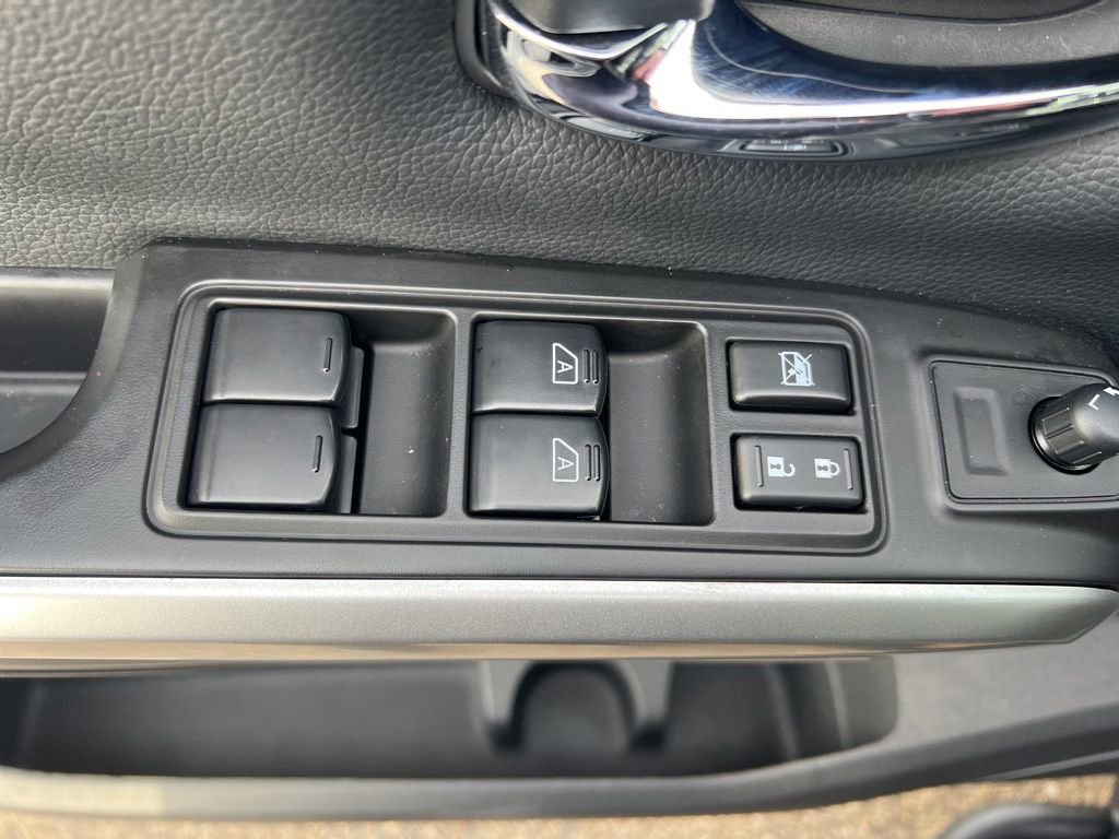 Certified 2024 Nissan Titan SV w/ SV Convenience Package image 49