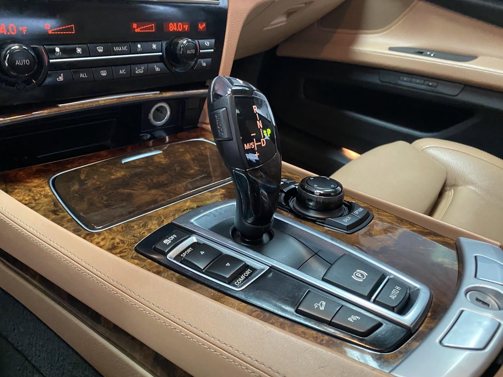 Used 2013 BMW 750Li xDrive image 23