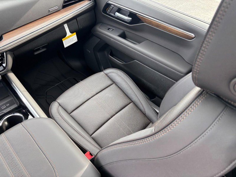 New 2026 Chevrolet Suburban High Country image 10