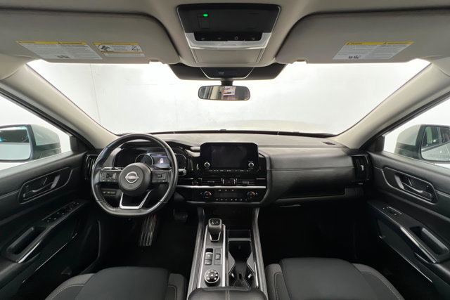 Used 2025 Nissan Pathfinder SV AWD/4WD image 9