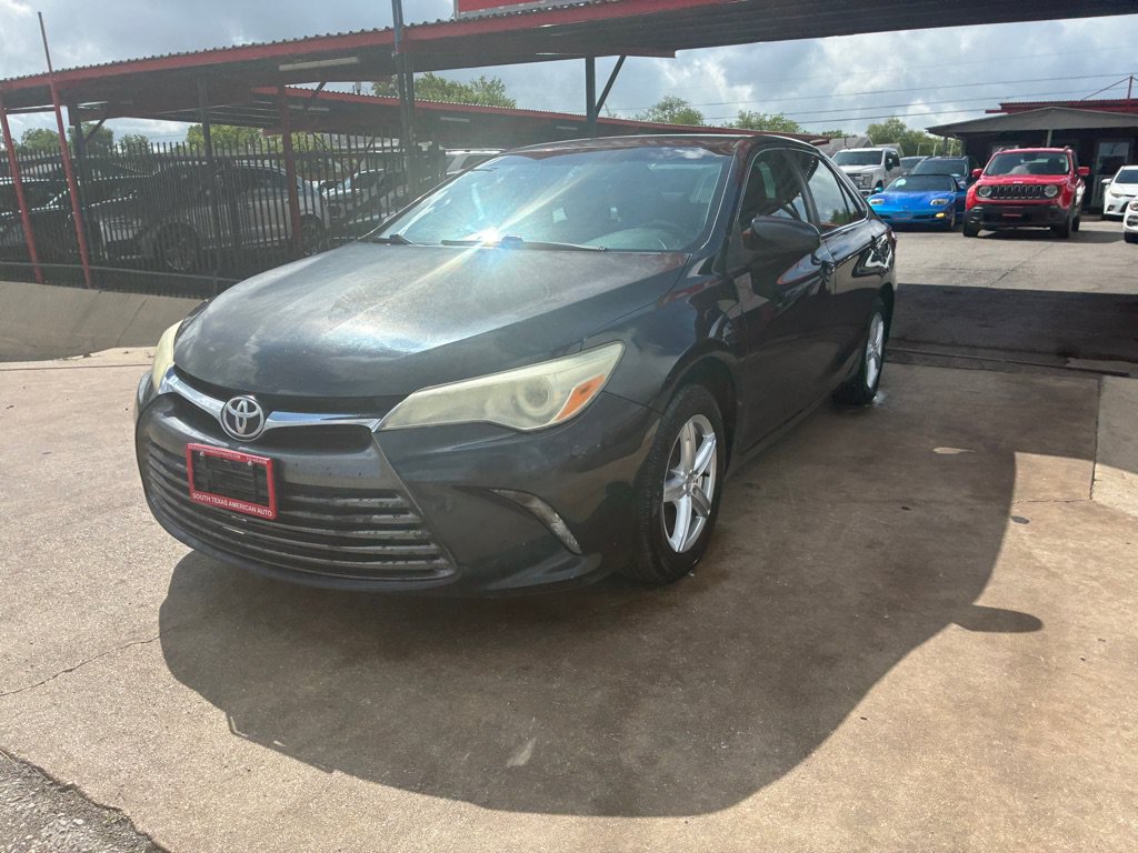 Used 2015 Toyota Camry LE FWD image 17