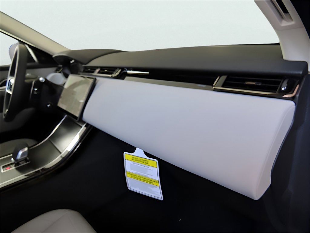 Used 2025 Land Rover Range Rover Velar Dynamic SE image 11