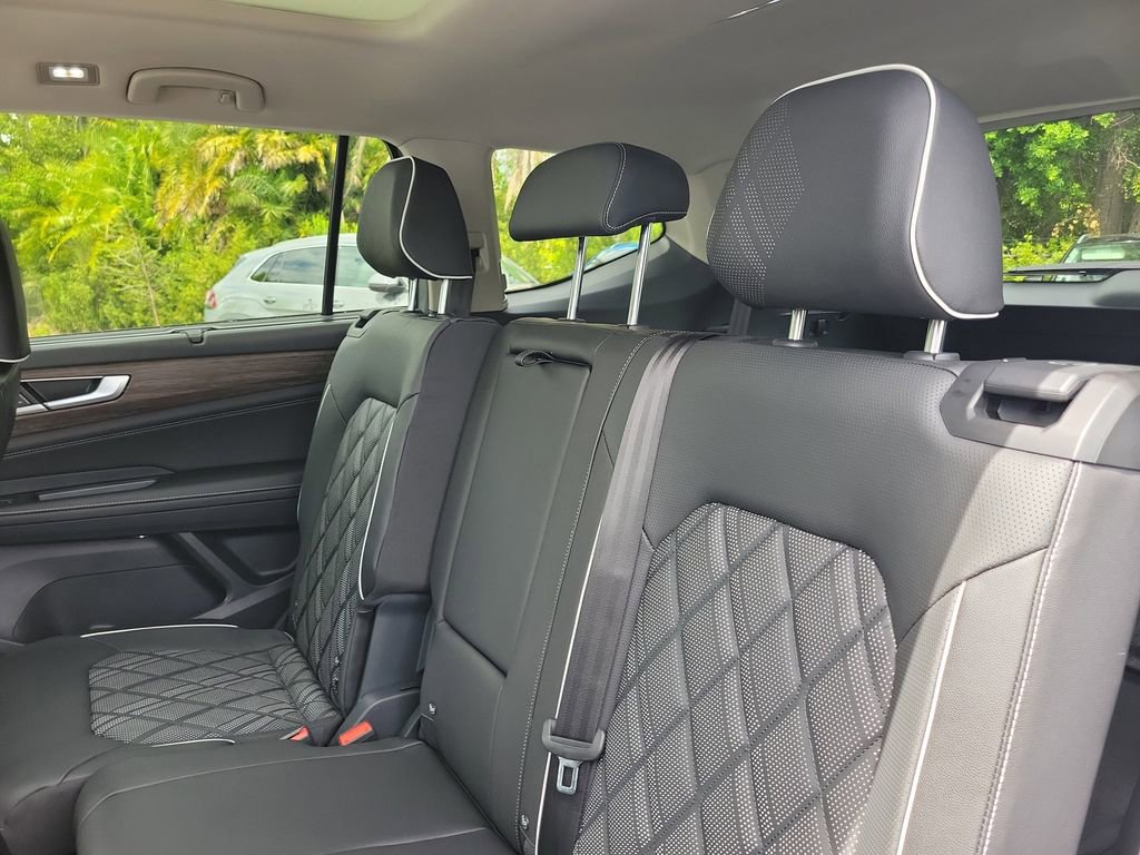 New 2026 Volkswagen Atlas SEL Premium R-Line image 8
