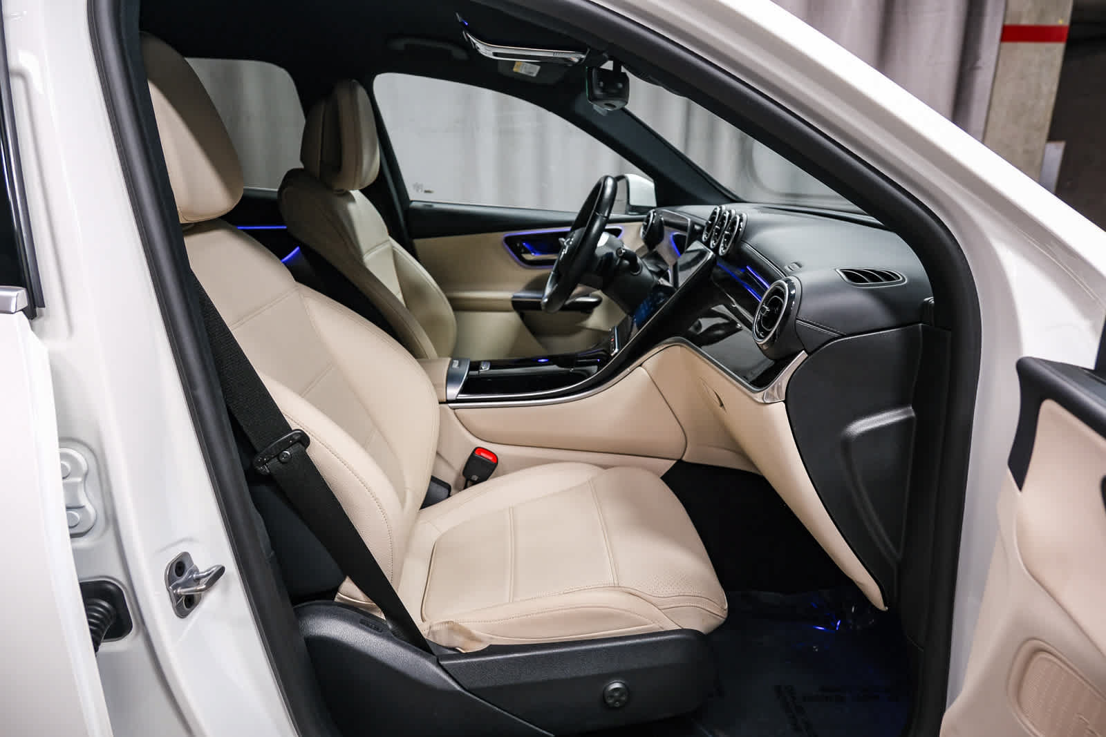 Used 2023 Mercedes-Benz GLC 300 image 22