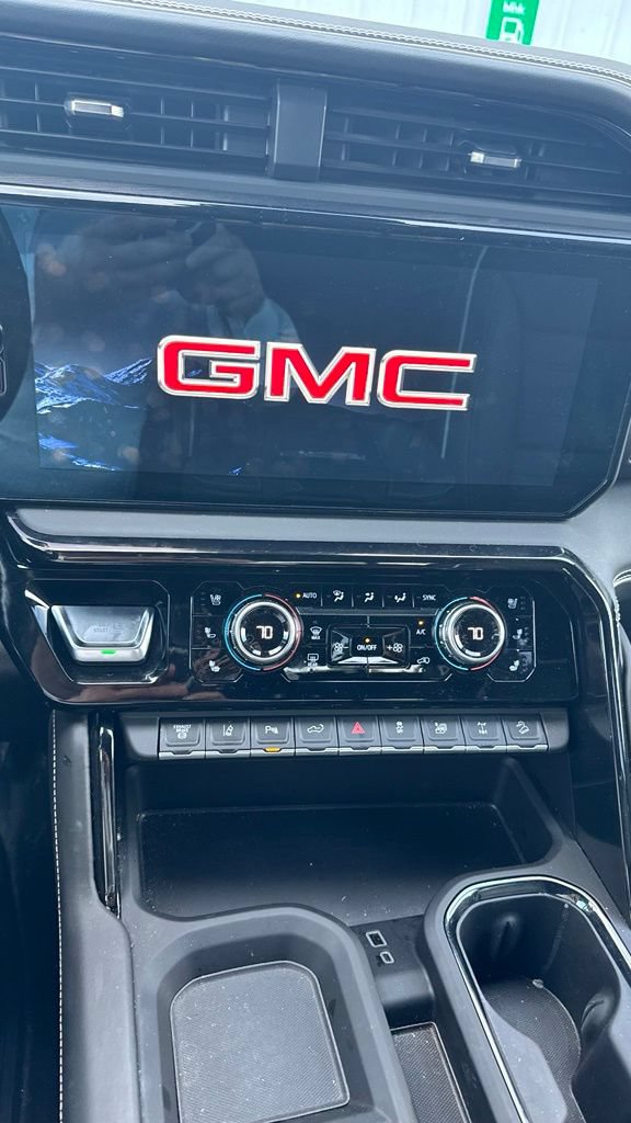 Used 2025 GMC Sierra 2500 AT4X AWD/4WD image 18