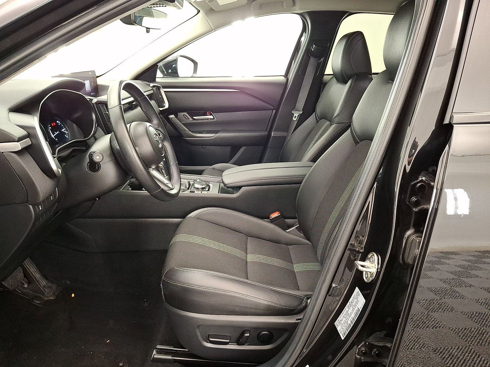 Used 2025 MAZDA CX-50 AWD 2.5 S w/ Preferred Package image 3