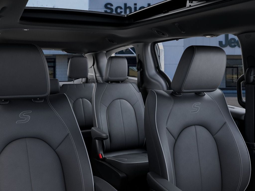 New 2026 Chrysler Pacifica Limited w/ S Appearance Package FWD image 29