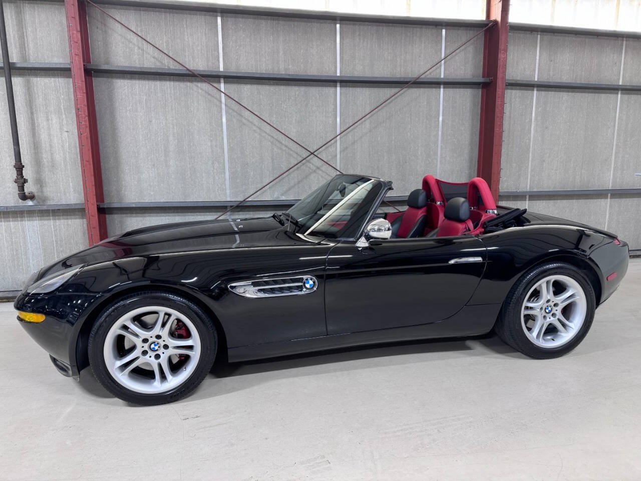 Used 2002 BMW Z8 RWD image 5