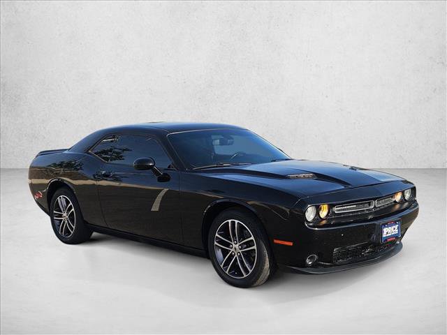 Used 2019 Dodge Challenger SXT AWD/4WD image 3