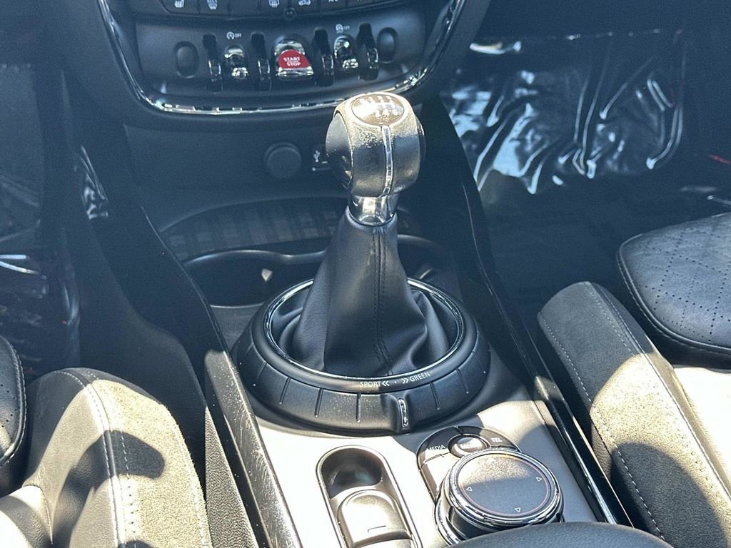 Used 2017 MINI Cooper Clubman FWD image 13