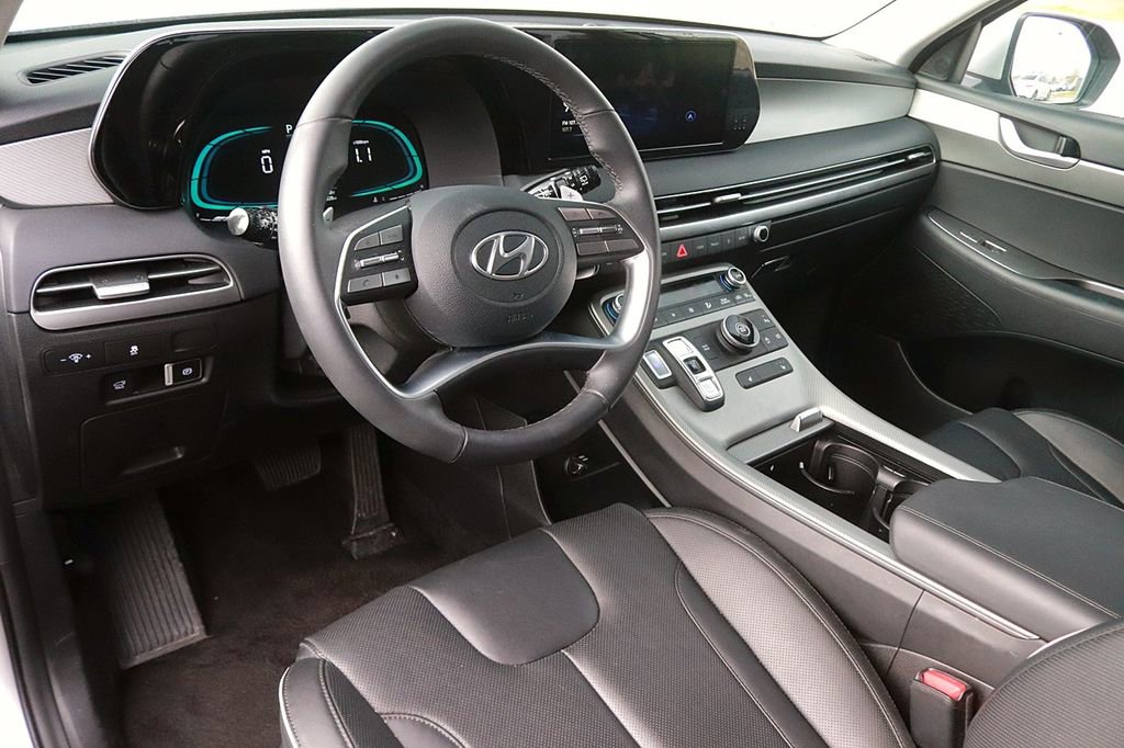 Used 2025 Hyundai Palisade SEL FWD image 11