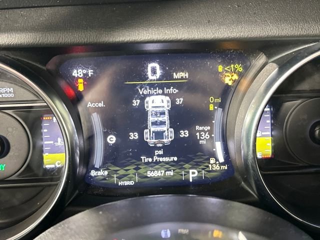 Used 2022 Jeep Wrangler Unlimited Sahara w/ Cold Weather Group image 18