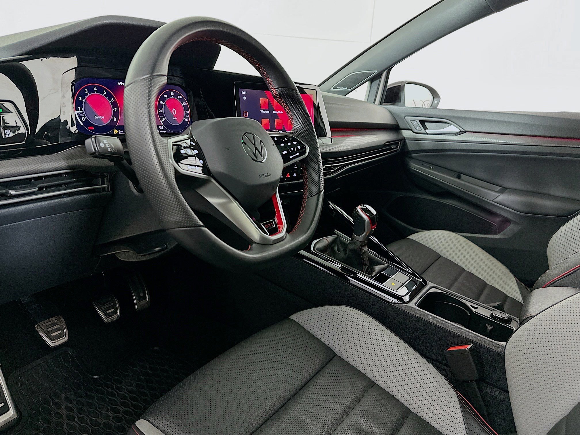 Used 2024 Volkswagen GTI Autobahn image 7