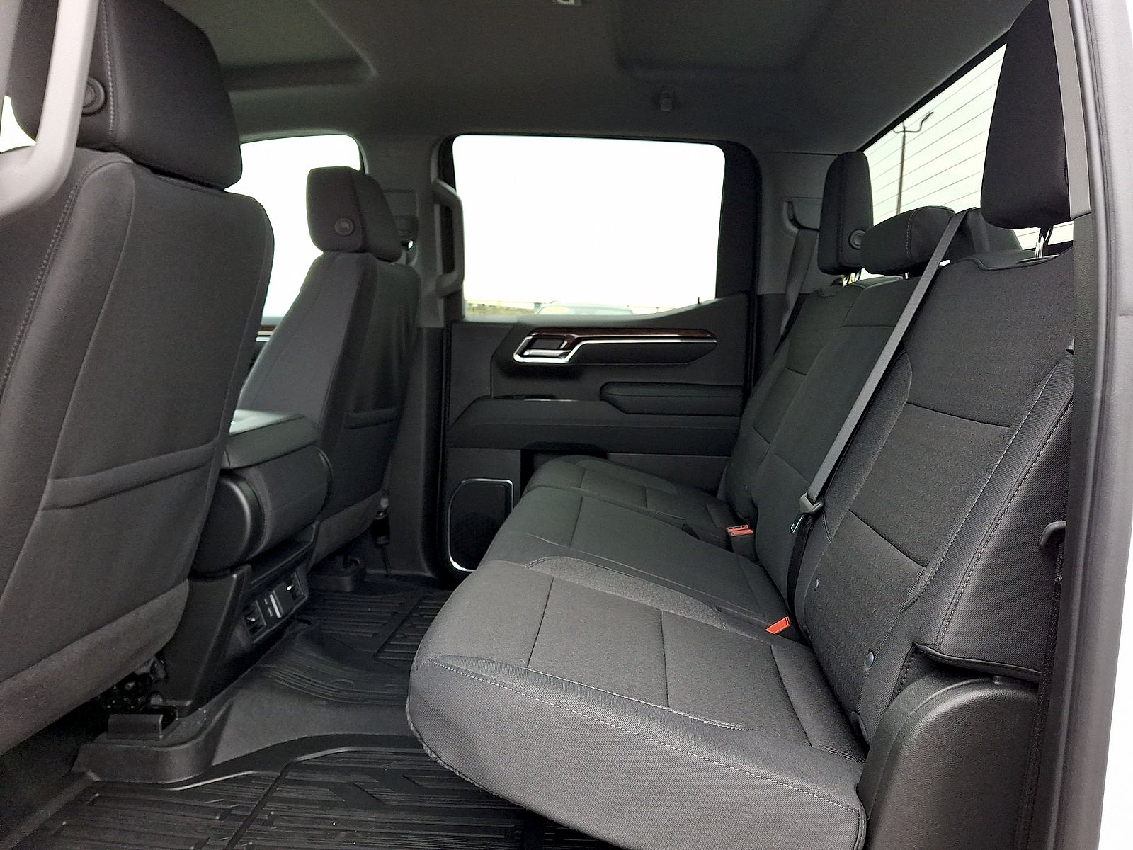 New 2026 GMC Sierra 1500 SLE AWD/4WD image 13