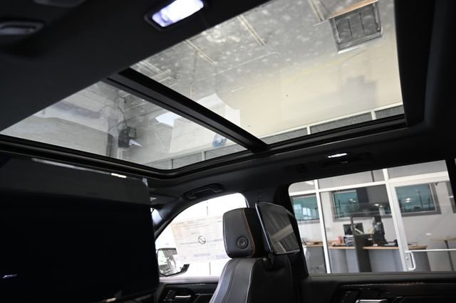 New 2026 GMC Yukon XL AT4 w/ AT4 Premium Plus Package image 25