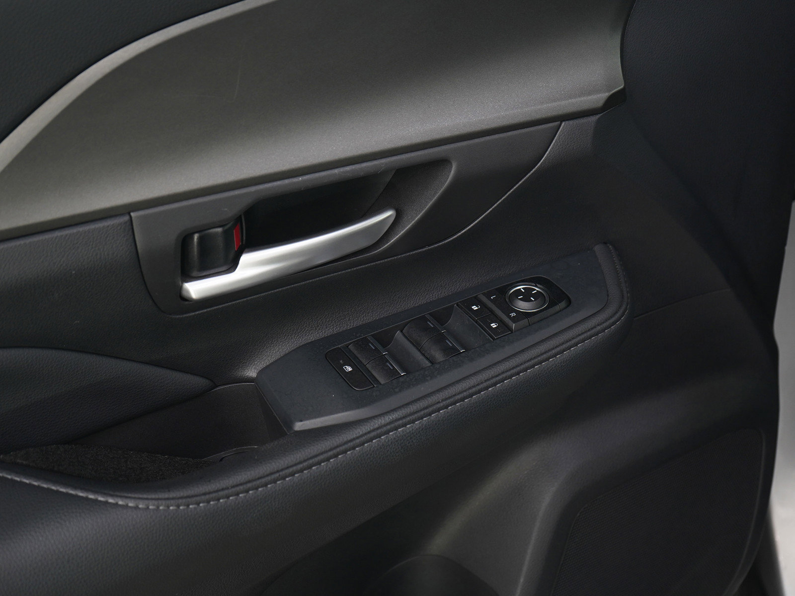 Used 2025 Toyota Grand Highlander AWD image 23