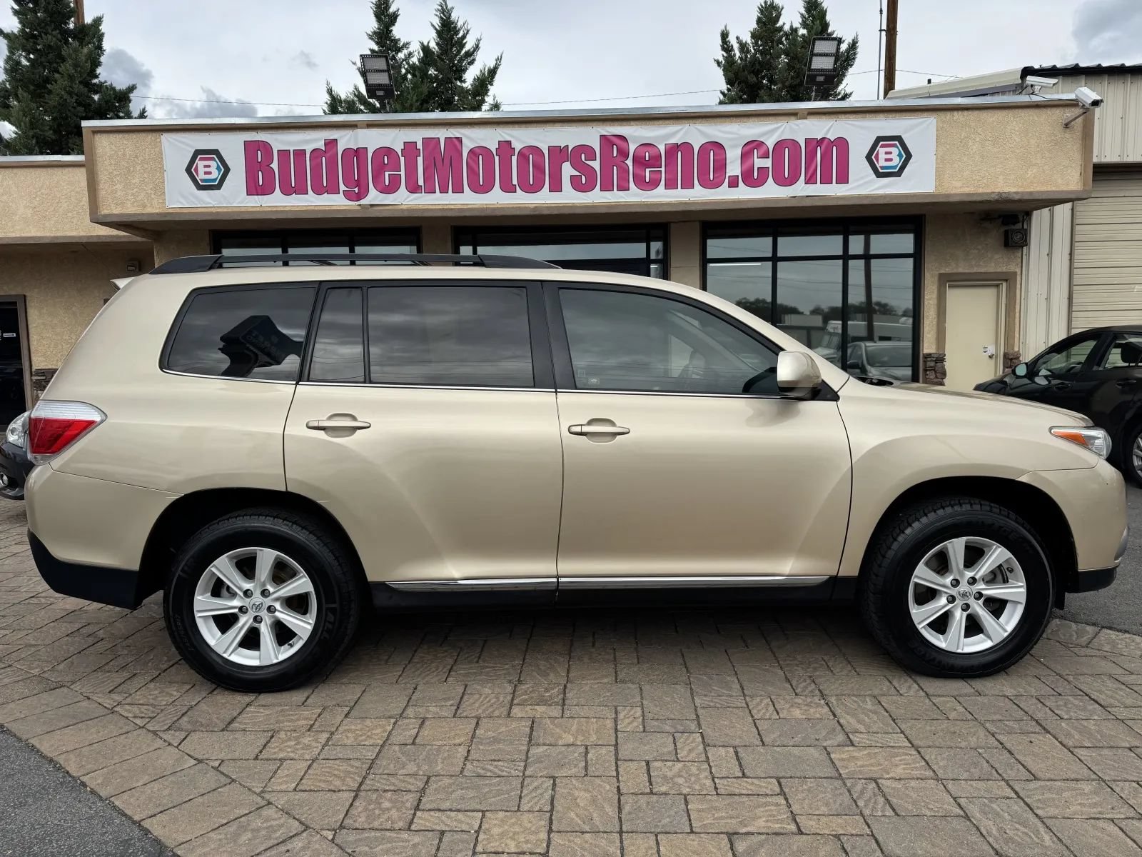 Used 2013 Toyota Highlander SE