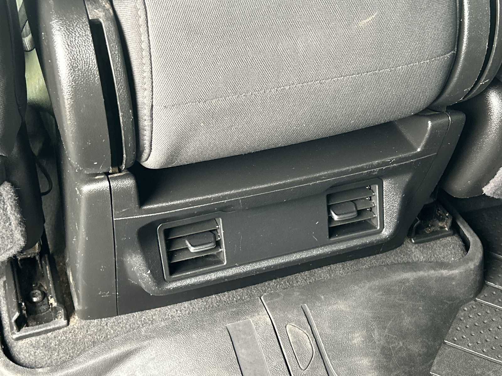 Used 2022 Chevrolet Silverado 2500 LT w/ Snow Plow Prep/Camper Package image 19