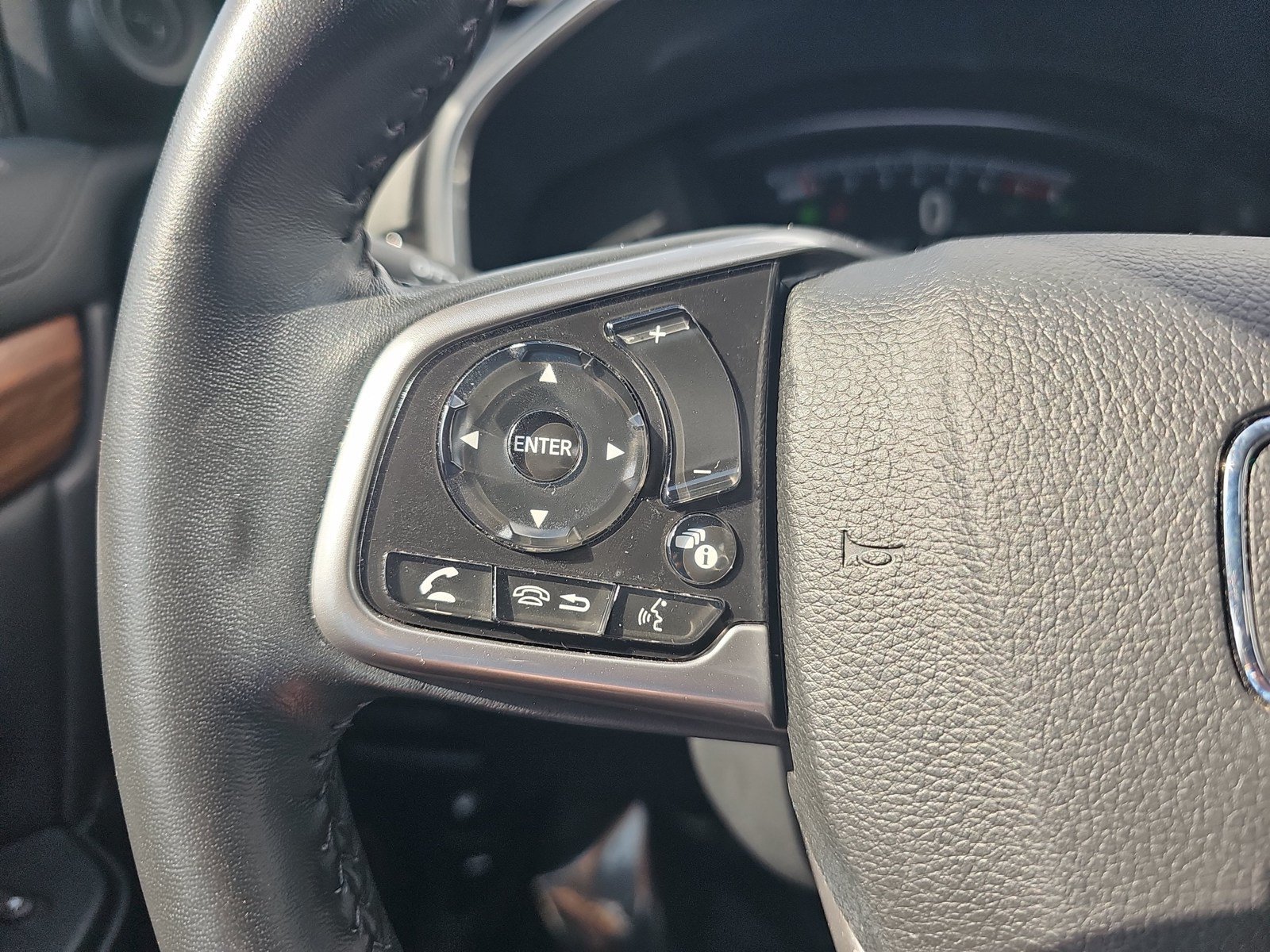 Used 2022 Honda CR-V Touring image 14