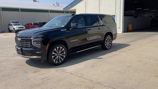Used 2026 Chevrolet Suburban High Country w/ Sun And Tow Package AWD/4WD image 4