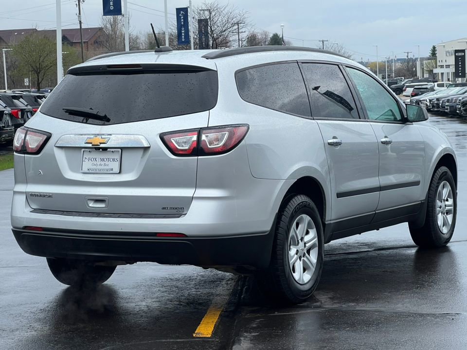 Used 2017 Chevrolet Traverse LS FWD image 9